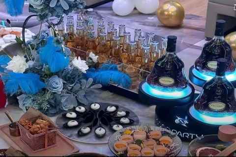 南宁22年KTV招聘模特美女,上班当日结清